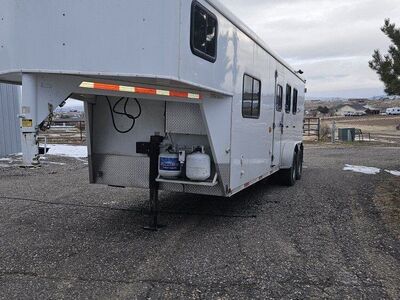 LQ Horse Trailer