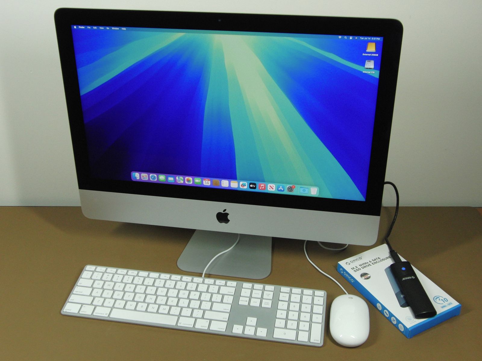 Apple iMac 21.5” 4K 2019 i3 256GB SSD / 1TB 16GB