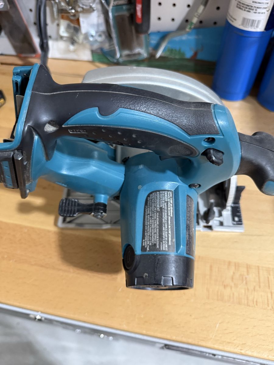 Makita 18V circular saw