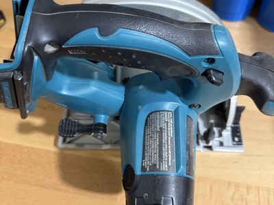 Makita 18V circular saw