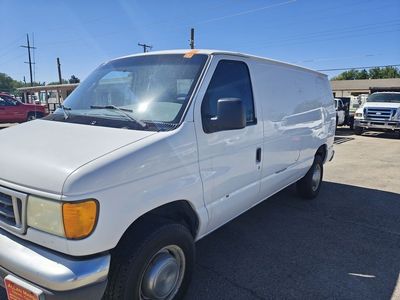 2004 Ford E-250 and Econoline 250 E-250