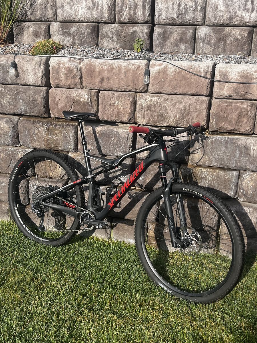 2018 Specialized Epic Comp world cup race geo - Full Suspension, Carbon Frame, Size L