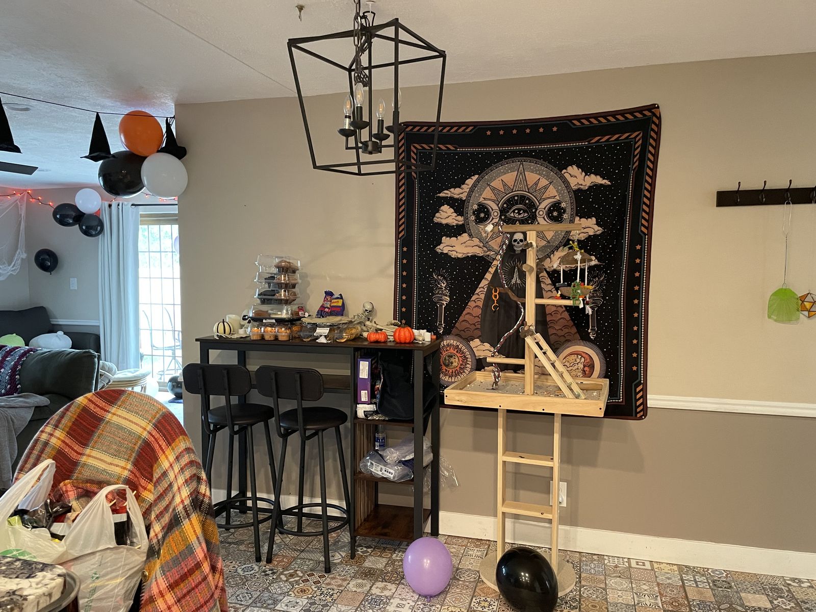 Main image 14