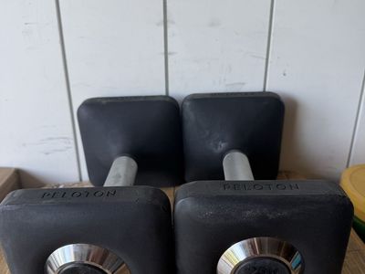 New Peloton 25 Pound Pair of Dumbbells