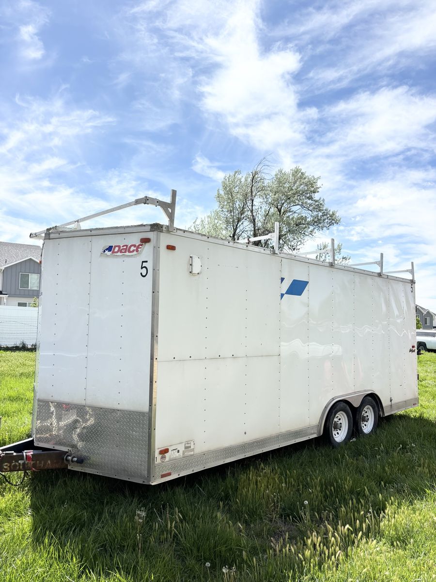 2016 Haulmark enclosed 22’