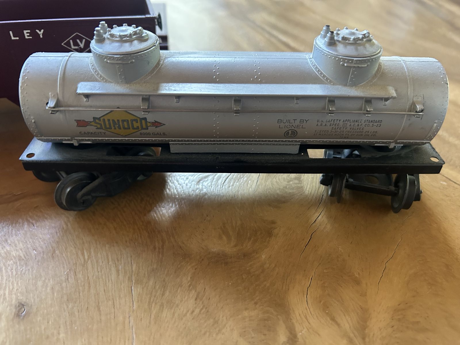 Main image 4