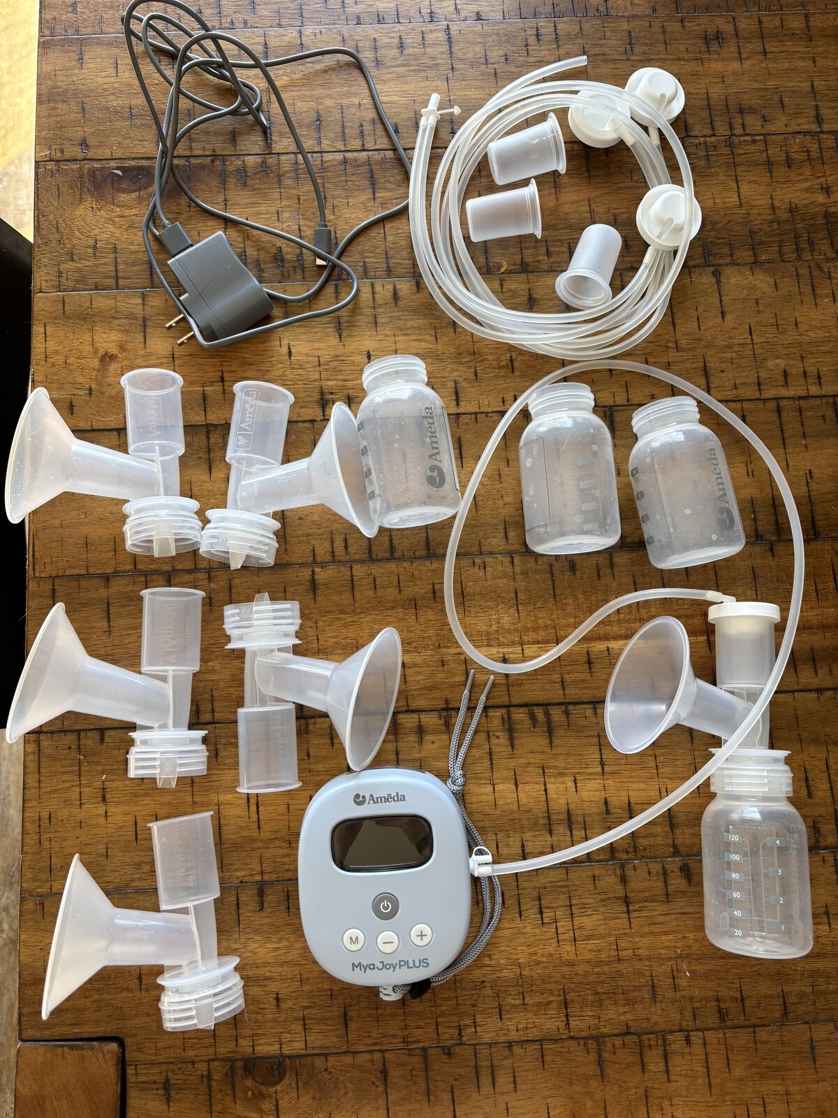 Ameda Mya Joy Plus electric breast pump *Free*