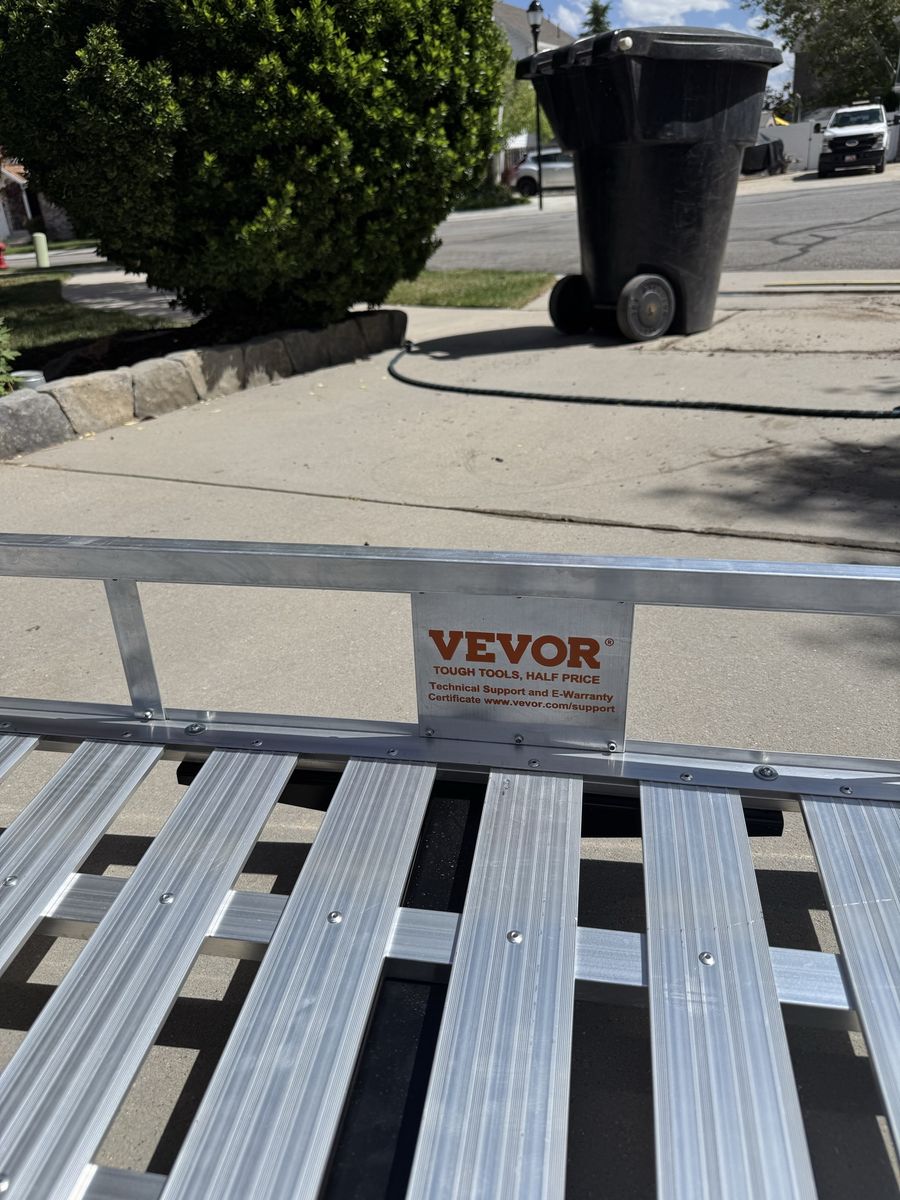 Vevor Aluminum Hitch Cargo Carrier and Ramp