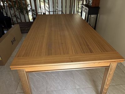 Scandinavian Designs 6-8 person expandable dining table