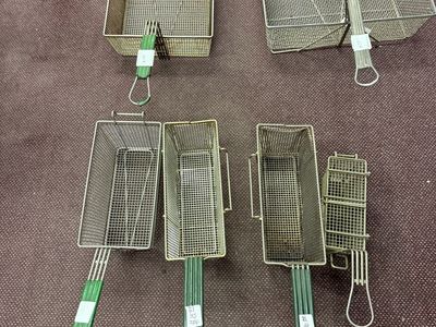 Used fryer baskets in excellent condition 30- 40 pounds fryer