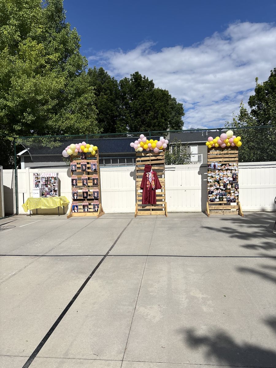 3 Pallet photo stands graduation/wedding/mission