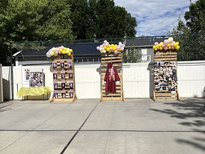 3 Pallet photo stands graduation/wedding/mission