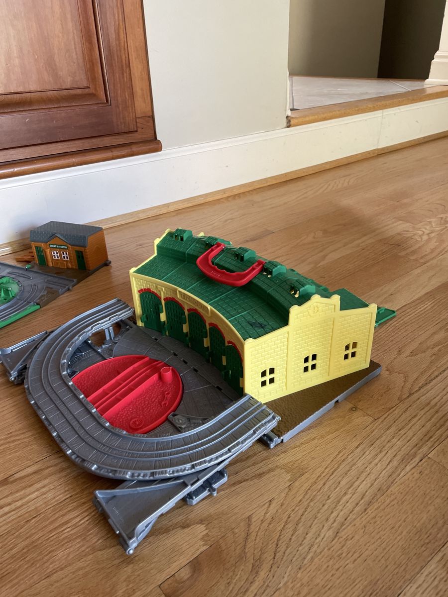 Main image 3