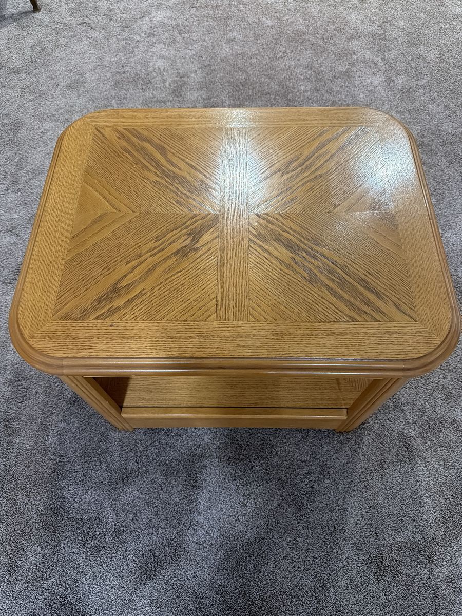 Coffee/ End table