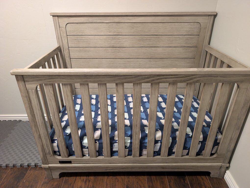 baby crib and mattress