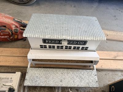 Chicken feeder
