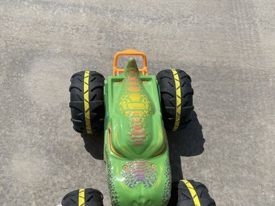 Mega Wrex Hot Wheels 1:6 Scale Remote Control Car