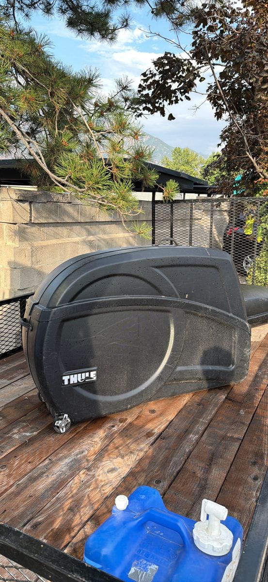 Thule RoundTrip Transition Bike Travel Case - Hard Shell with Wheels