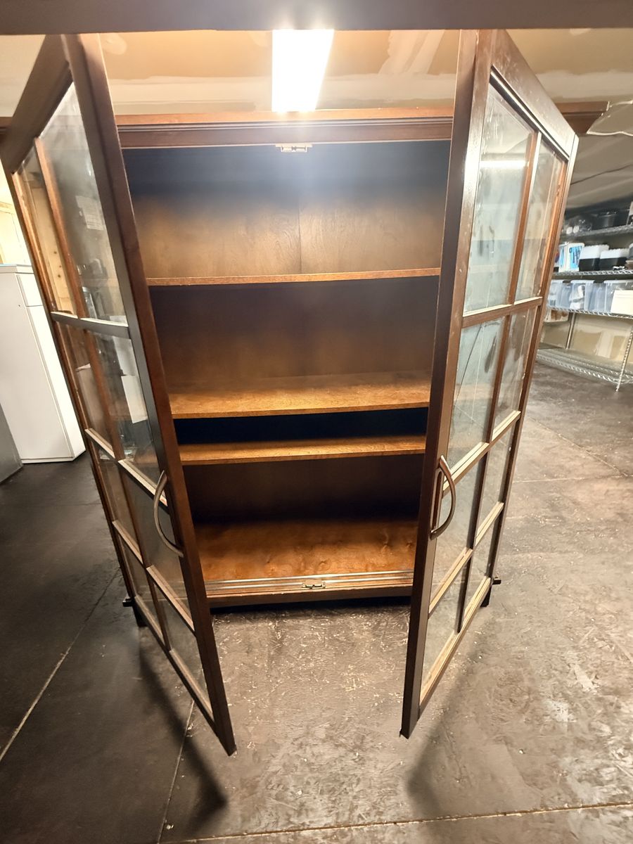 Main image 6