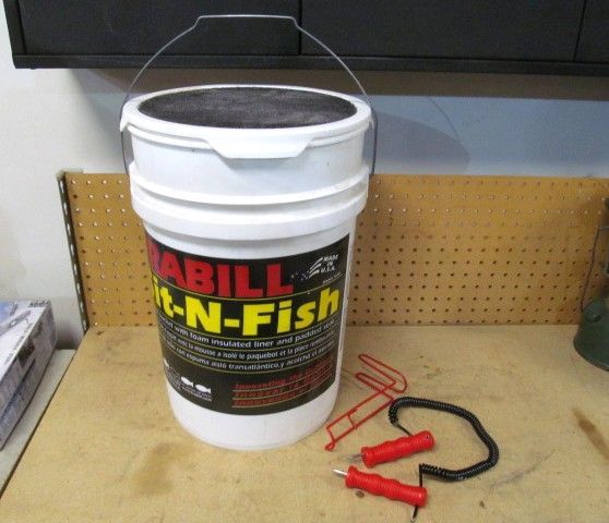Sit and fish bait bucket