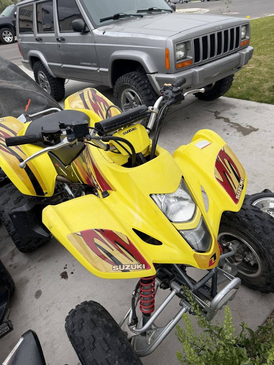 Suzuki LTZ 400