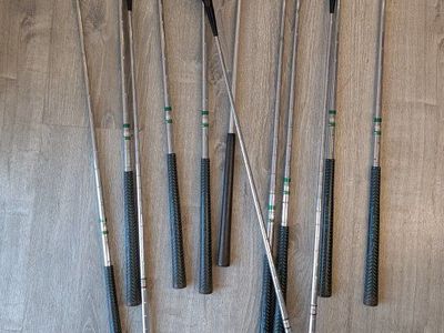Vintage Yamaha FD-20 Golf Club Set & Golf Bag
