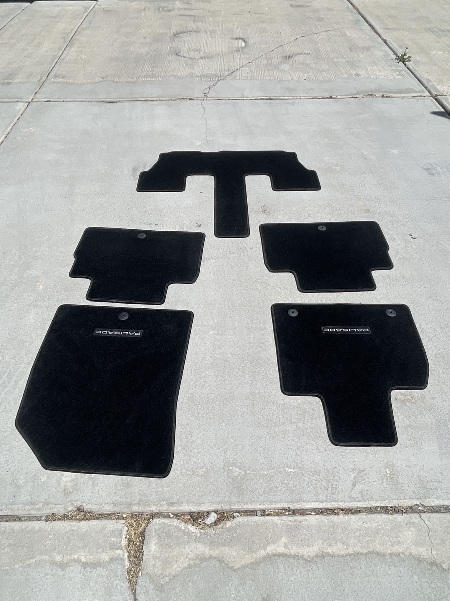 Hyundai Palisade Black Carpet Floor Mats - OEM Full Set