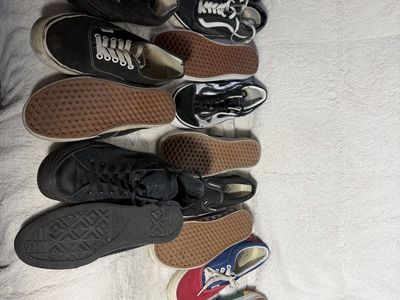 Size 9 vans chucks converse shoes good condition