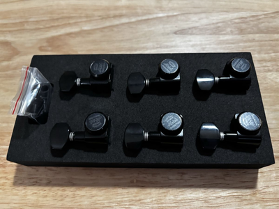 KAISH 18:1 Locking Tuners Tuning Keys Guitar Locking Tuning Machines with Mini Contemporary Buttons for Fender, Strat/Tele