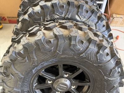 Polaris RZR Pro XP Maxxis Carnivore Tires and Wheels