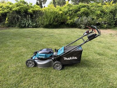 Makita XML08 21” in electric lawn mower