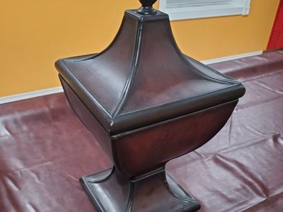 Decorative storage box