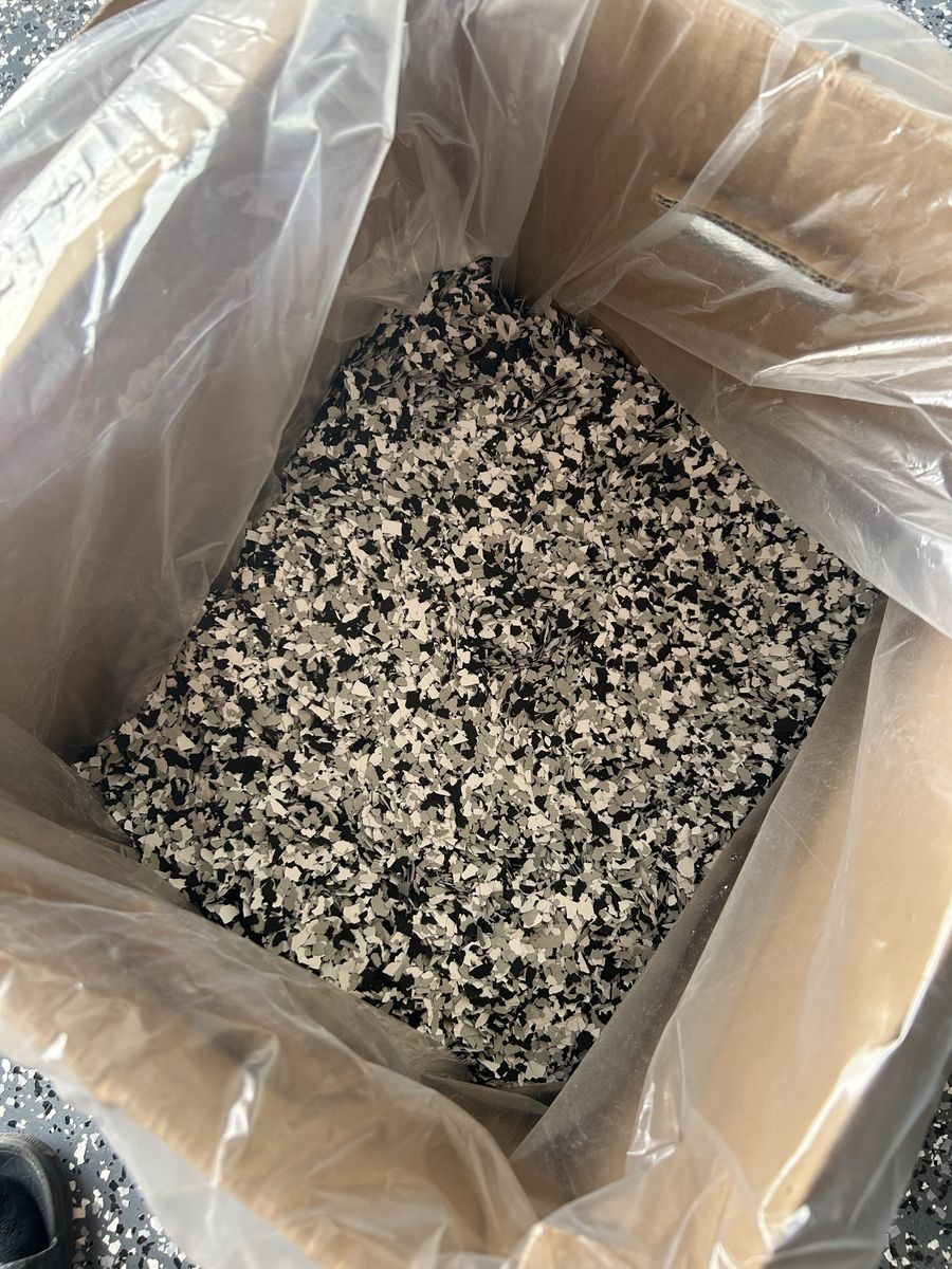Epoxy floor chips- Domino/blk/wht/gry