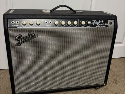 Fender Custom Vibrolux Reverb-Amp Professional Tube Amplifier