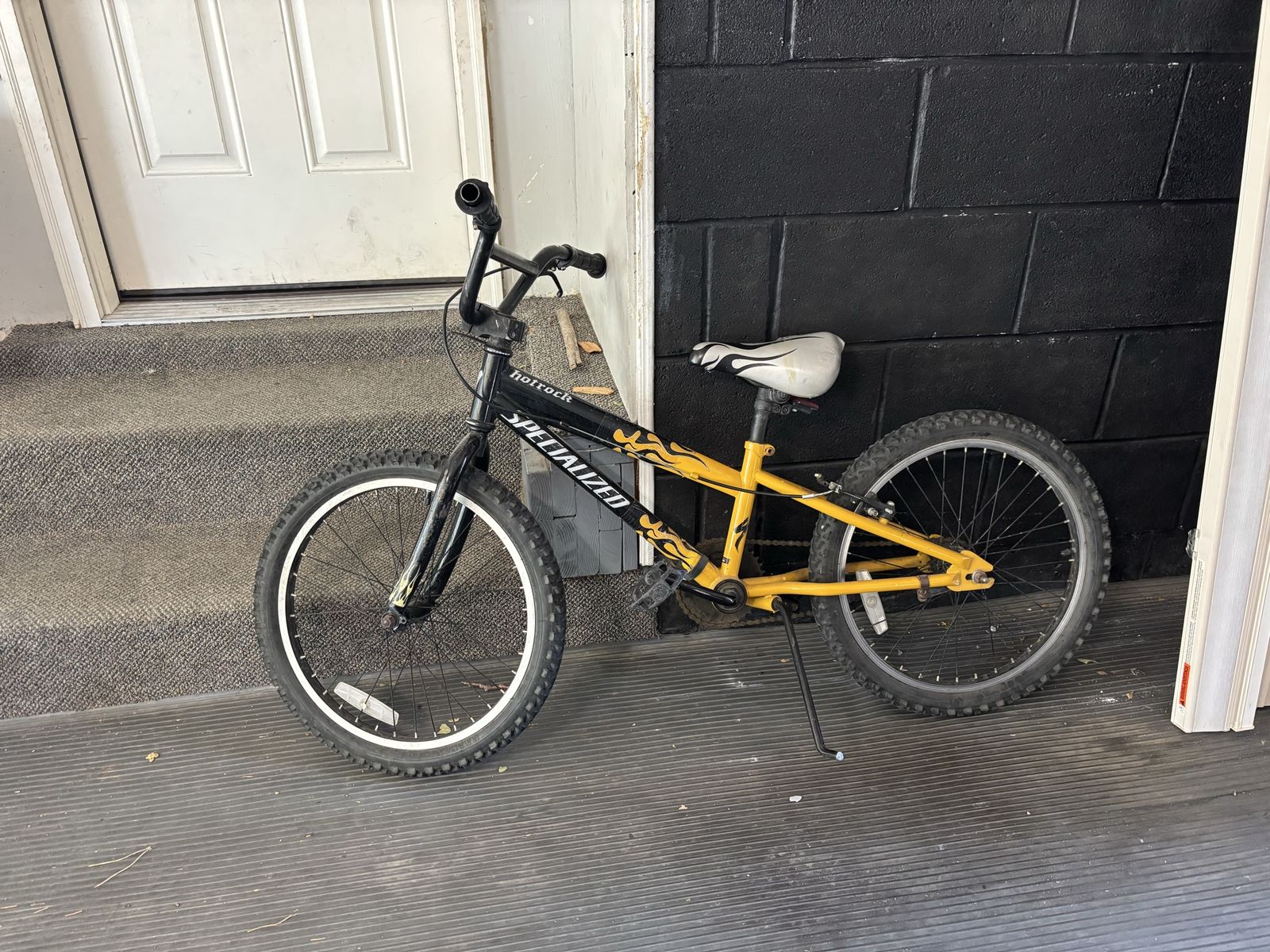 20” bike for kid age 6-9 - good condition, new tires 