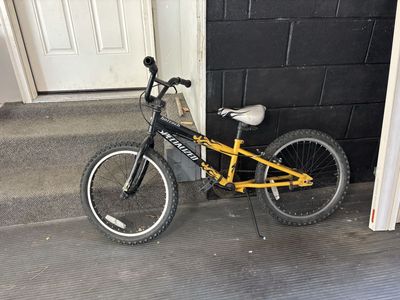 20” bike for kid age 6-9 - good condition, new tires