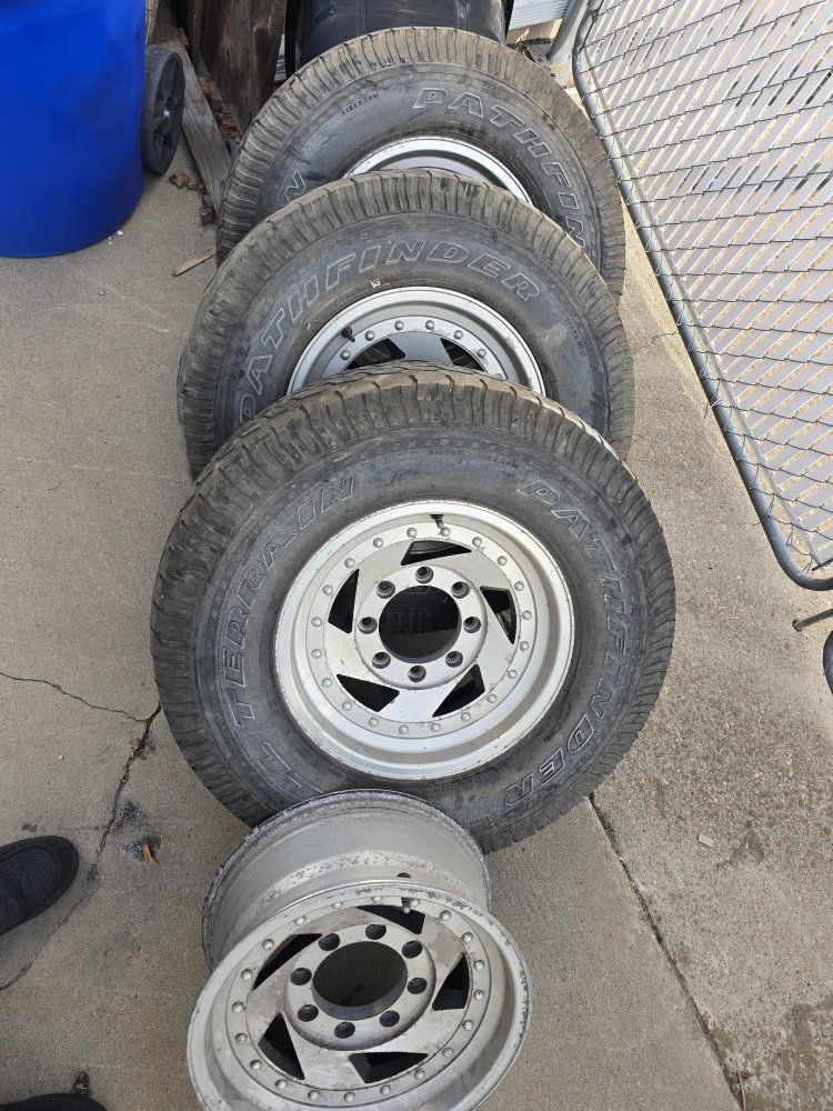 Legendary F250 Wheels & Tires. Includes Free Character Building Experience