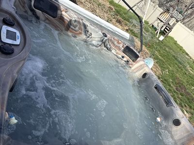6 seat hot tub 49 jets, Bluetooth speakers, lounge chair
