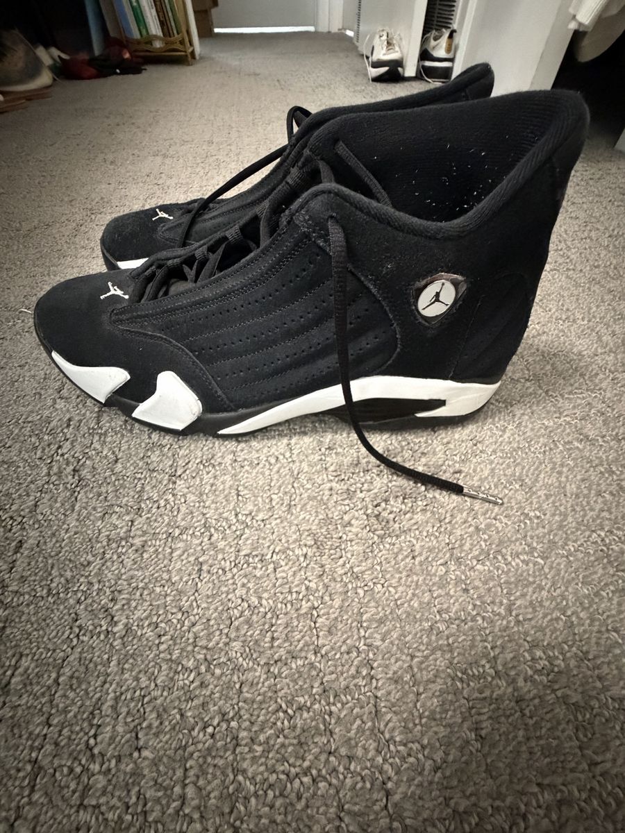 Jordan 14 black and white size 11.5