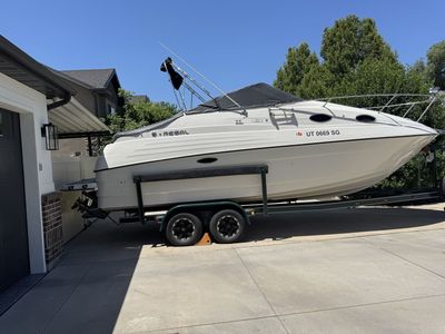 1997 Regal Commodore 242 24ft Cruiser