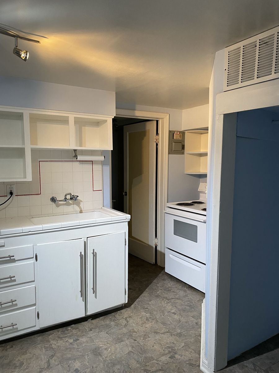 Main image 5