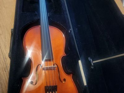 Used Bellafina Child's Viola 3/4 size