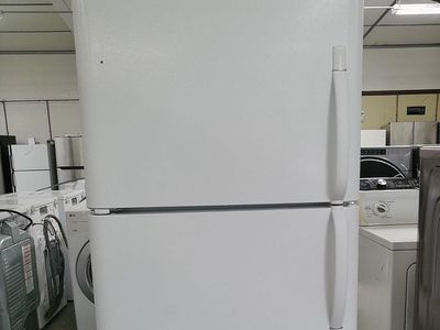 21 cf WhiteTop Freezer Refrigerator~Works Great~90 Day Guarantee
