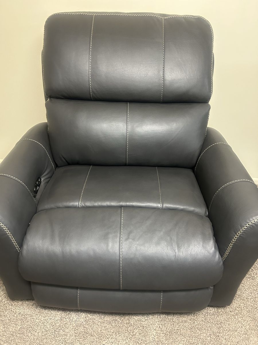 Luxury grey Leather Recliner with White Contrast Stitching - Excellent Condition