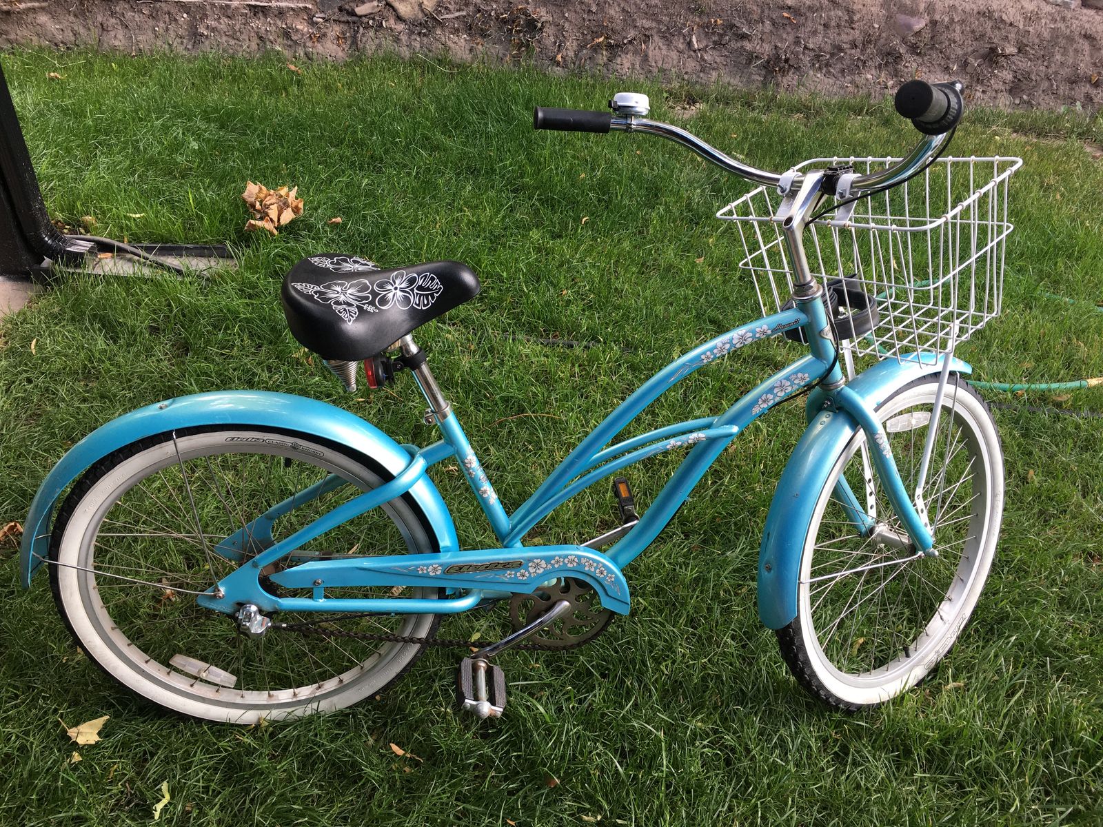 Electra Beach Cruiser (3 speed)