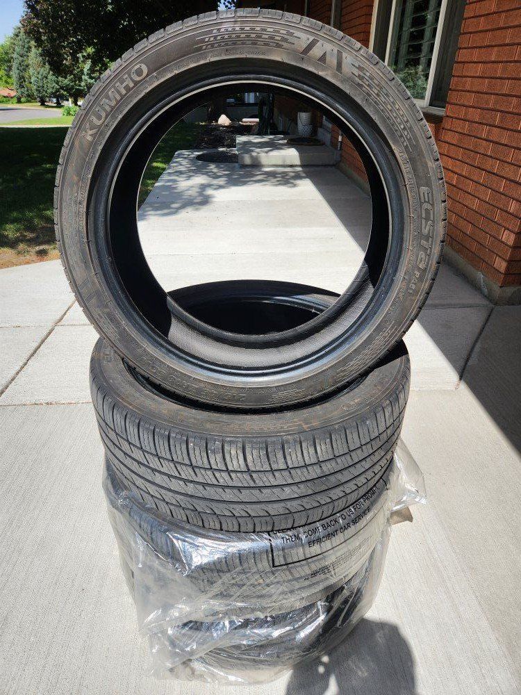 Kumho Ecsta pa51 215/45 ZR18 93W