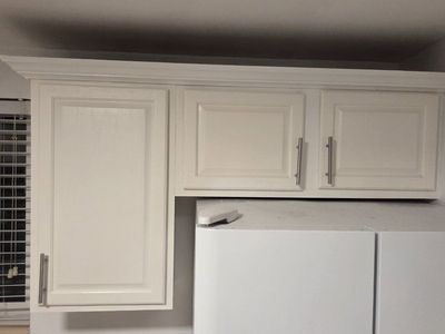 White kitchen cabinets 7'x6'