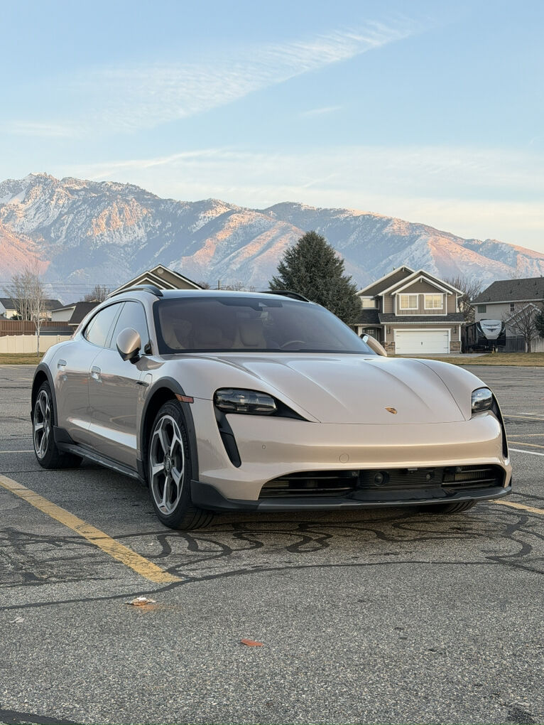 2023 Porsche Taycan 4S Cross Turismo