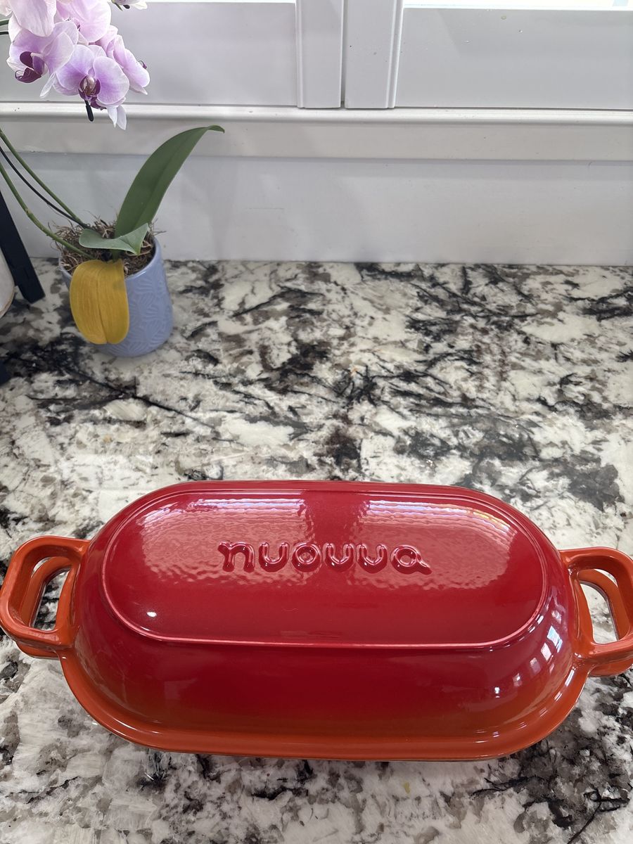 Nuova Red Ceramic Oval Covered Casserole Dish, Small, Gradient Design