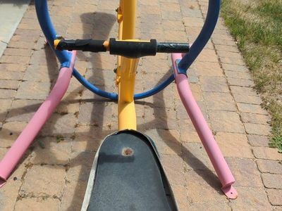 Outdoor Multi-Child Teeter Totter Seesaw with 360-Degree Rotation